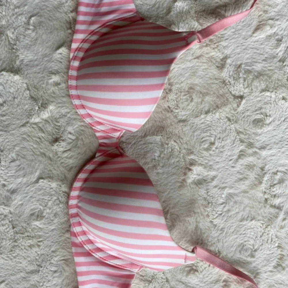 NWT Victoria’s Secret 32B Bra - Picture 8 of 8